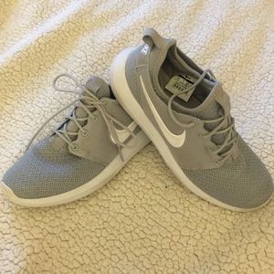 Nike Shoes - Nike Trainers in Grey Nike Shoes - Nike Trainers in Grey